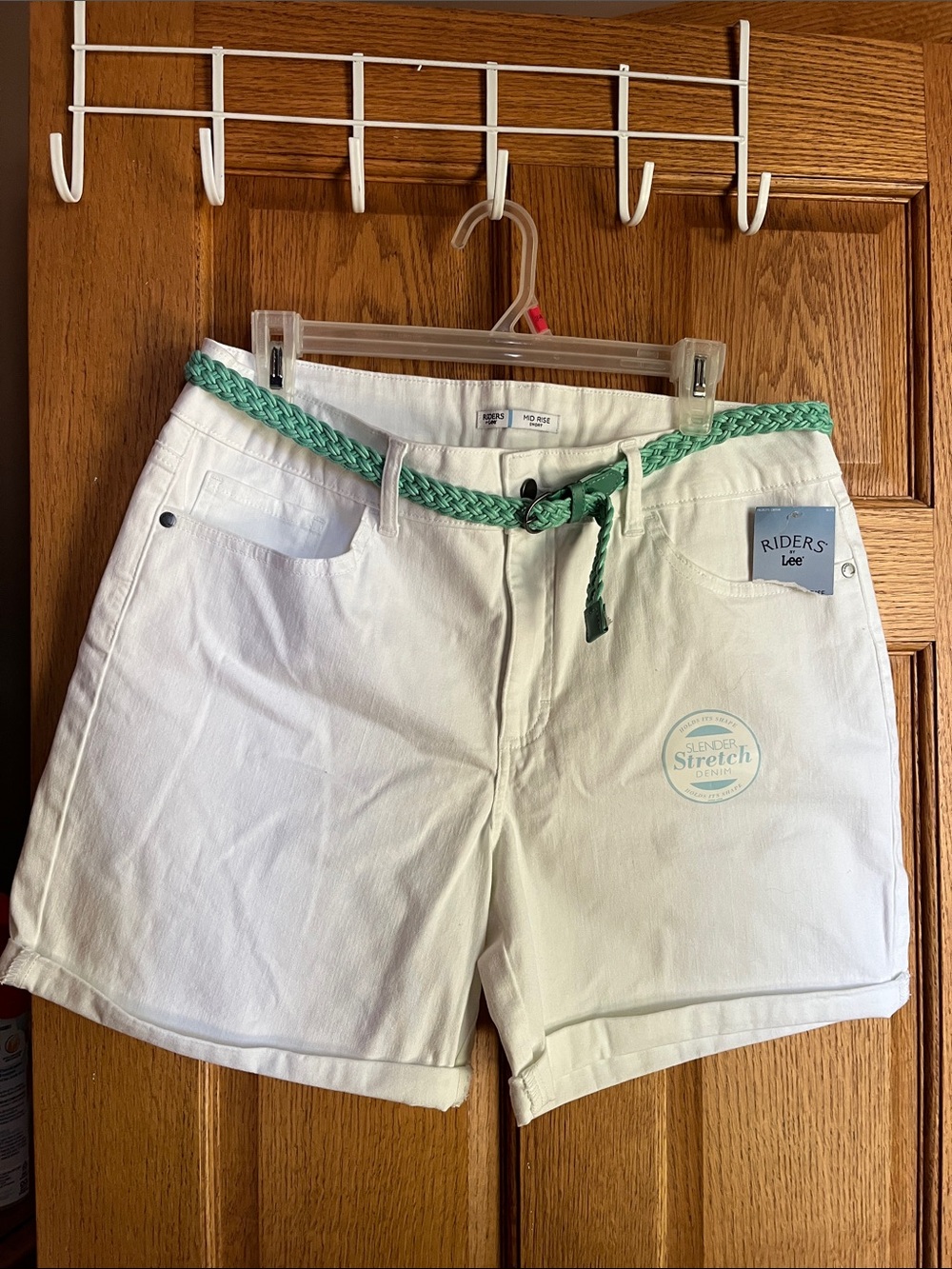 NWT Riders by Lee White Women's Shorts with Mint Braided Belt